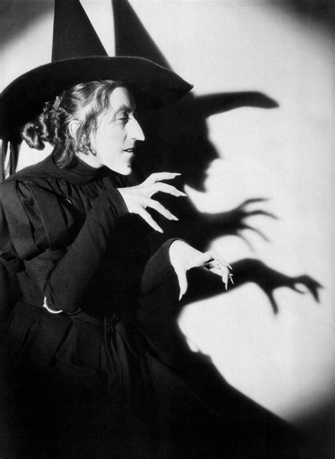 The Hollywood Magic Behind "The Wizard Of Oz" | Wizard of oz, Margaret hamilton, Wicked witch of ...