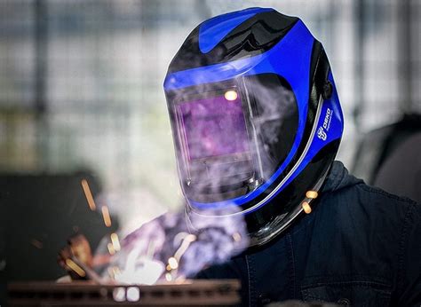 How to Change Battery in a Welding Helmet - 9 Easy Steps | WaterWelders