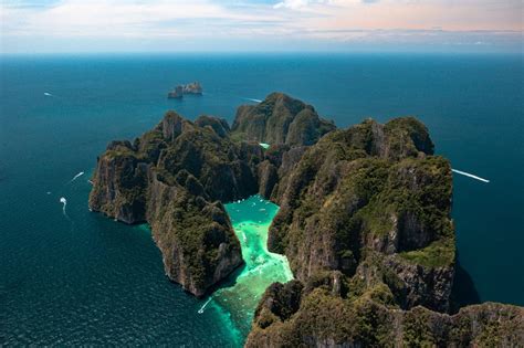 Beleef Maya Bay zoals Leonardo di Caprio in 'The Beach' - helemaal ...