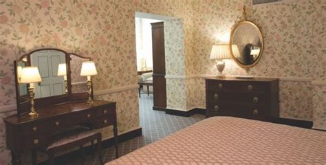 Guest Rooms & Suites | Williamsburg Inn | Colonial Williamsburg Resorts