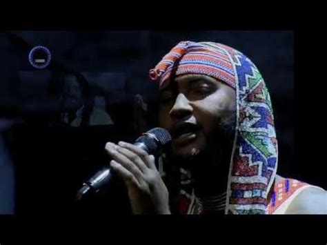 Vusi Nova - As'phelelanga [Feat. Jessica Mbangeni] (Live on Live AMP) - YouTube