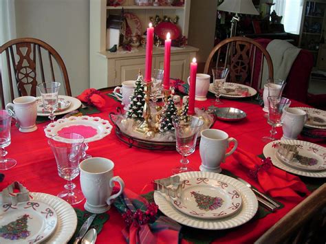 Christmas and Holiday Tablescapes Table Settings