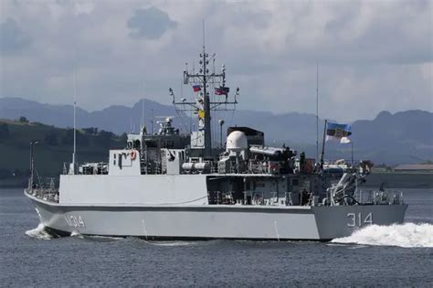 UK transfers two minehunter ships to Ukraine to counter Russian blockade and open up... - LBC