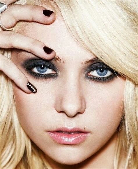 Smokey eyes makeup. | Taylor momsen style, Taylor momsen, The pretty ...