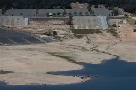 Drought California 2024 - Amata Bethina