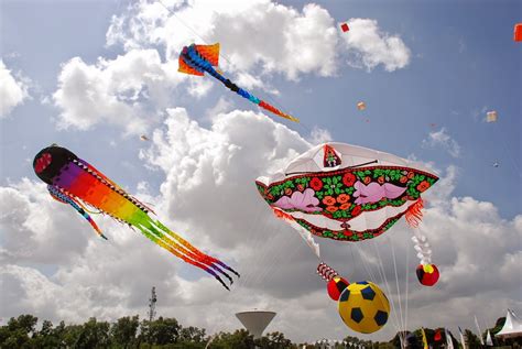 HOLY TRAVEL: MYFEST 2015: WORLD KITE FESTIVAL - PASIR GUDANG