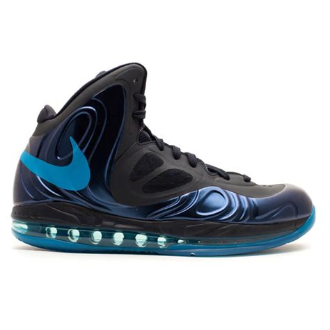 What Pros Wear: Vince Carter's Nike Air Max Hyperposite Shoes - What ...