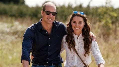 Prince William and Kate Middleton smile and ride bicycles in new photo ...