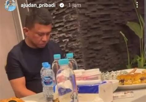 Viral Foto Sambo di Rumah, Netizen: Penjara Hanya Taman Bermain