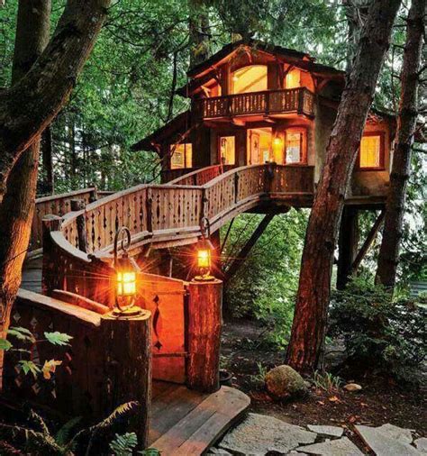 This is a treehouse mansion | Tree house, Dream house, Cool tree houses