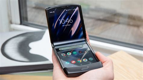 Motorola Razr 5G vs Motorola Razr 2019: Here's the biggest changes ...