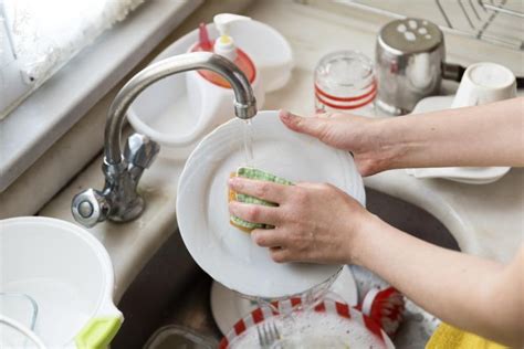 Washing dishes can help ease overworked minds - UPI.com