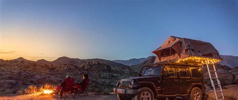 Camping in the Desert 4K wallpaper | Fun couple getaways, Camping ...