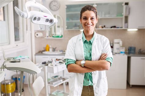 How to Become a Dentist: A Simple Step-By-Step Guide | Entrepreneurs Break