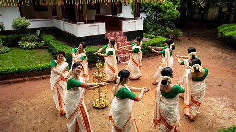 Thiruvathirakali | Kaikottikali | Dances of Kerala