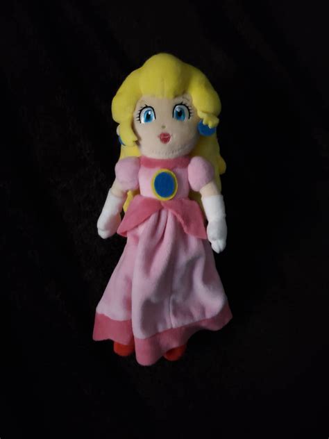 Princess Peach Plush by McRobloxStudios on DeviantArt