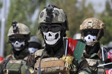 Russia recruiting U.S.-trained Afghan commandos, vets say | AP News