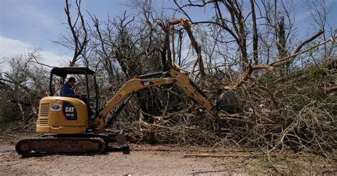 Two killed as tornadoes, storms rip through Oklahoma | Reuters