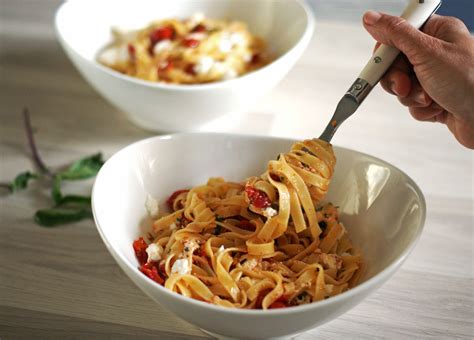 Tagliatelle with ricotta and roasted tomatoes - SugarLoveSpices