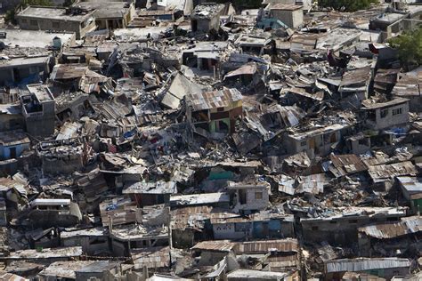 File:Haiti earthquake damage.jpg - Wikimedia Commons