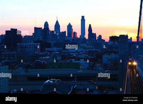 Philadelphia skyline at sunset Stock Photo - Alamy