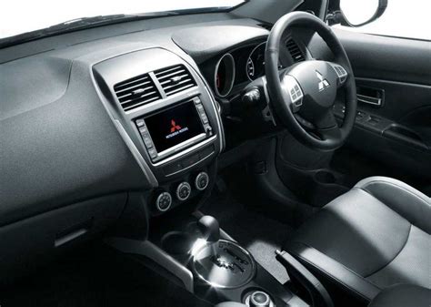 2011 Mitsubishi RVR Interior Gallery (Photo 3 of 9)