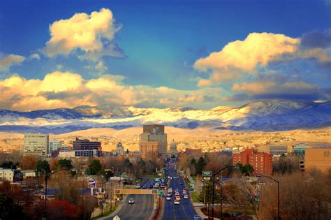 #Boise, #Idaho, in the gorgeous early morning before sunrise | Downtown boise, Favorite places ...