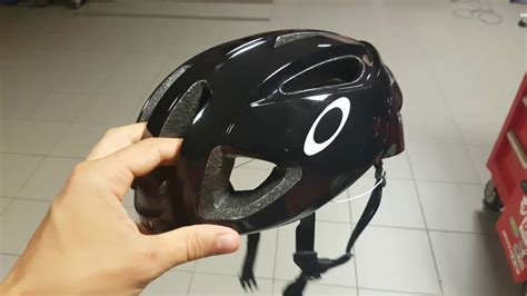 Oakley ARO3 helmet review - YouTube