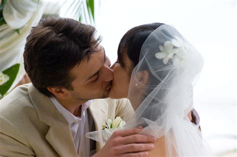 Peter and Akiko's wedding at the Datai, Langkawi - Grant Corban ...