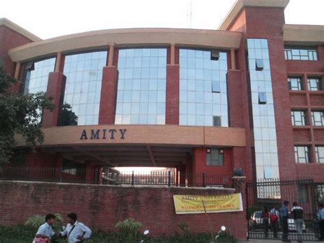 Amity University - Lucknow