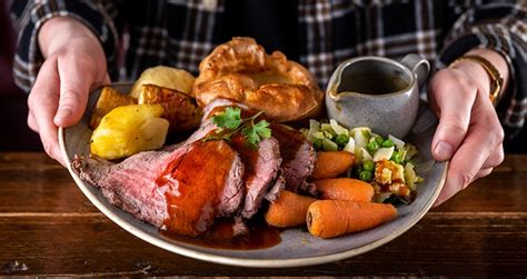 The Best Restaurants for a Sunday Roast - Canary Wharf