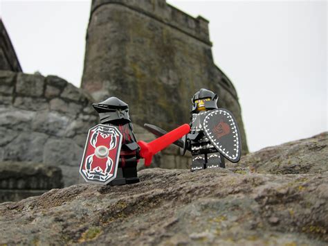 LEGO Collectible Minifigures Series 7 vs. Castle Knights' … | Flickr