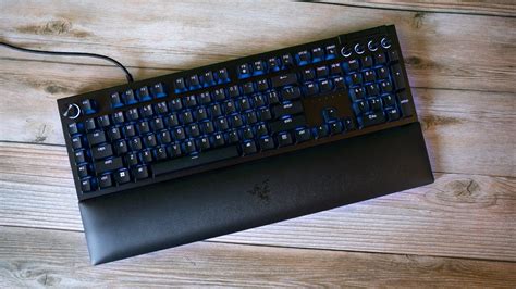 Razer BlackWidow V4 Pro Review: More Control and a Warm Underglow - CNET