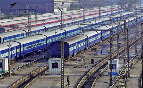 Fire at Vadodara railway station | VADODARA NYOOOZ