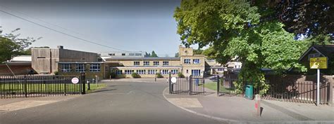 St Andrews School, Leatherhead, Surrey