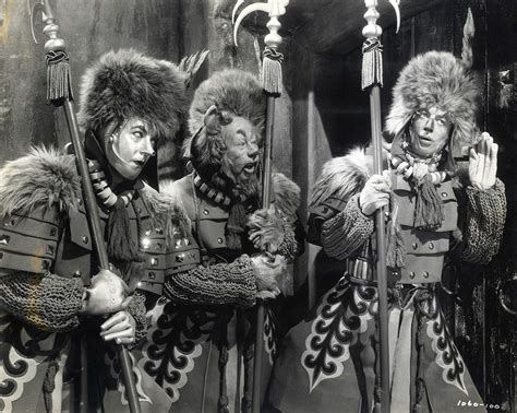 WIZARD OF OZ, THE (1939) Characters in Winkie costumes - WalterFilm