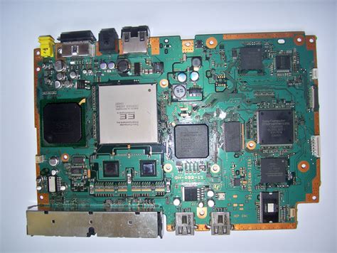 File:PlayStation 2 slim's motherboard (top).png - Wikimedia Commons