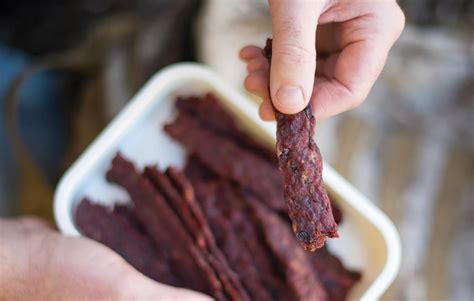 Ground Venison Jerky - Ground Deer Jerky Recipe | Deer meat recipes ...