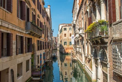 Beautiful Venice Canal. Homes of Venezia, Italy Stock Image - Image of beautiful, vacation: 39766835