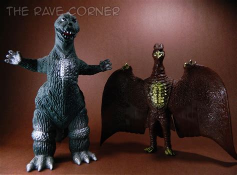 The Rave Corner: Bandai Showa Rodan Figure Review