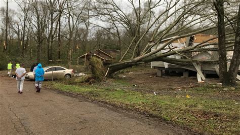 Mississippi tornadoes: Damage, power outages reported