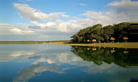 2018 Visitor Guide to Lake Peten Itza, Guatemala