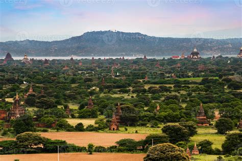 Landscape view of ancient temples, Old Bagan, Myanmar 22946996 Stock ...