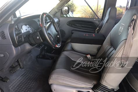 Dodge Ram 2500 Interior