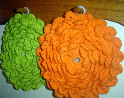 Crochet Today - Crochet Flower Potholders