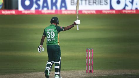 Fakhar Zaman Reveals How Hafeez's Gift Helped in His Record-Breaking Performance
