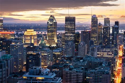 Premium Photo | Montreal skyline by night