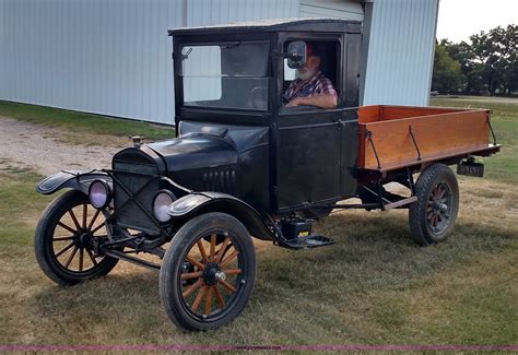 Ford Model T Truck - specs, photos, videos and more on TopWorldAuto