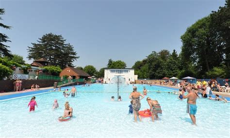 Droitwich Spa Lido Park | Mayflower