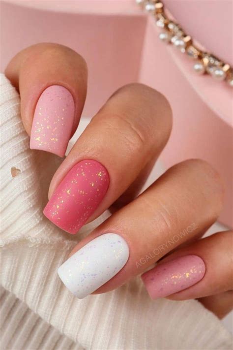 33 Beautiful and Cute Prom Nails for Your Big Night